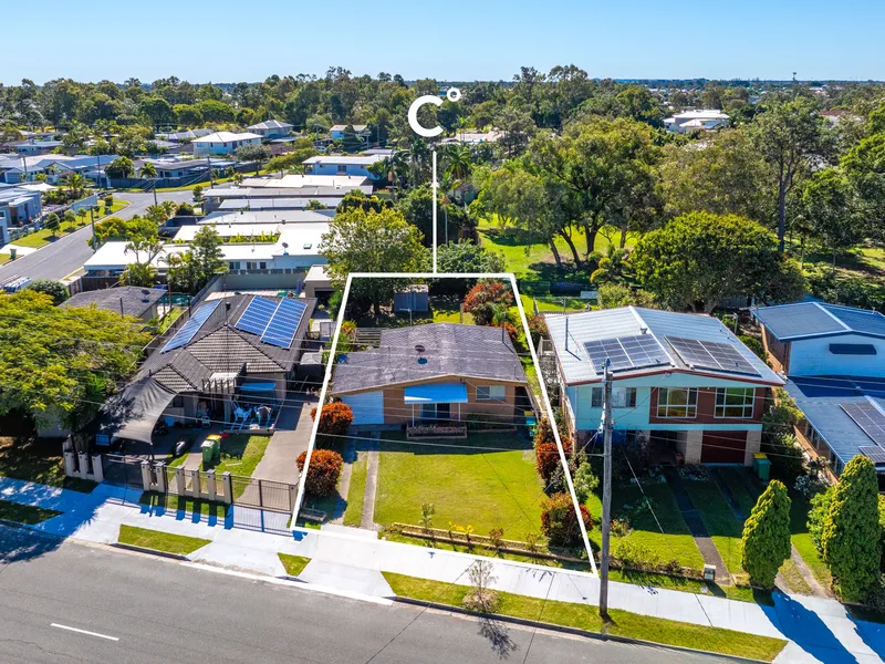 Reside or Renovate in Runaway Bay