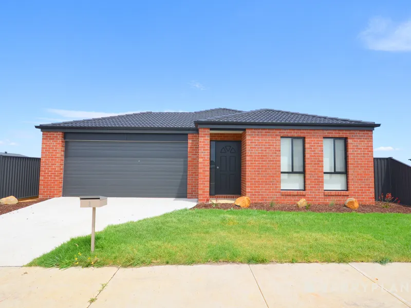 BONSHAW CONTEMPORARY 3-BR HOME