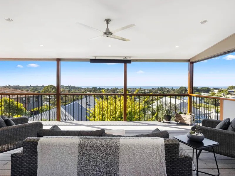 Contemporary Living set to Spectacular Views