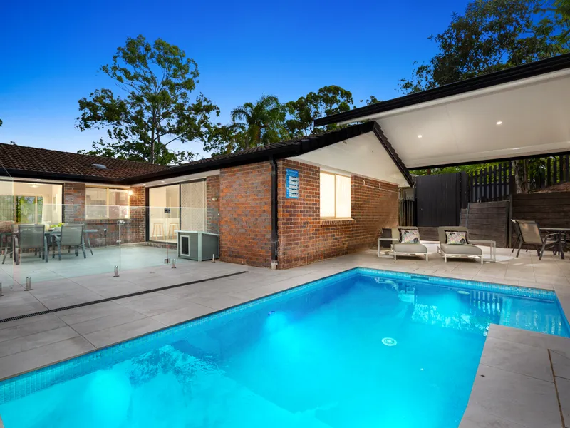 A HIDDEN GEM….WALK TO JPC!