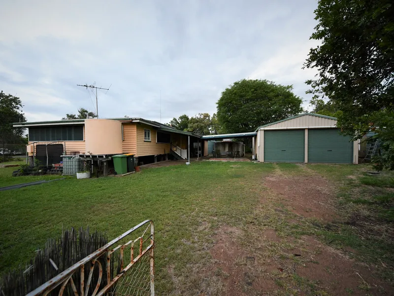 1 acre corner block Stanwell