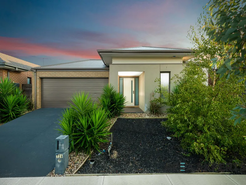 Peaceful, Private And Perfectly Positioned!