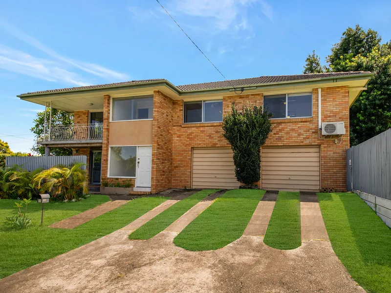 Dual living in sought-after Stafford Heights