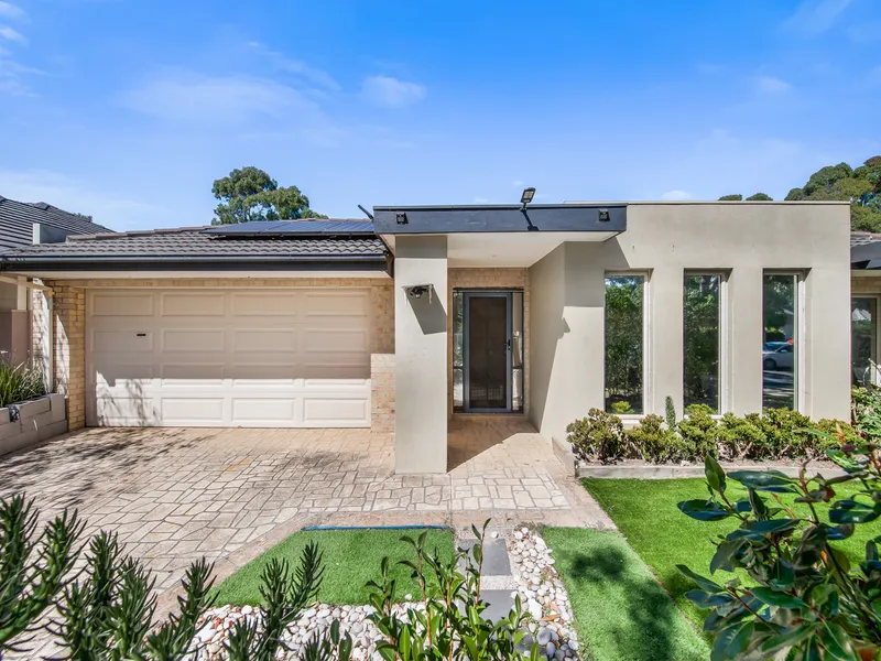 SANDHURST STUNNER WITH SOLAR BENEFITS