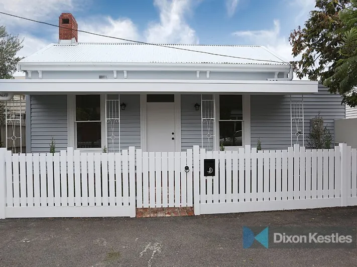 LOW MAINTENANCE HOUSE IN QUIET LOCATION