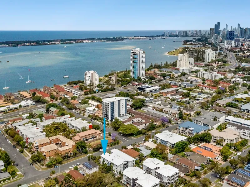 Labrador Broadwater Lifestyle Contact Janine - 0419534436