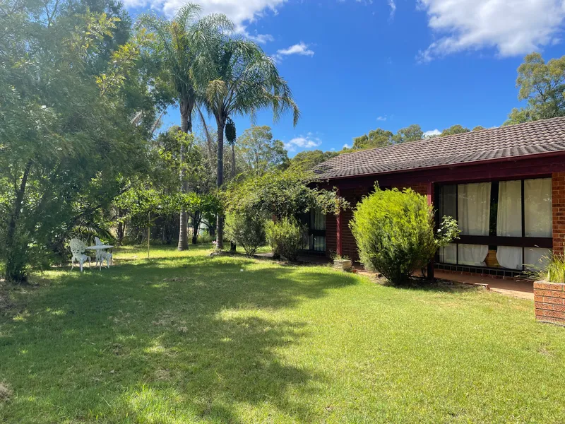 SPACIOUS THREE BEDROOM COUNTRY COTTAGE