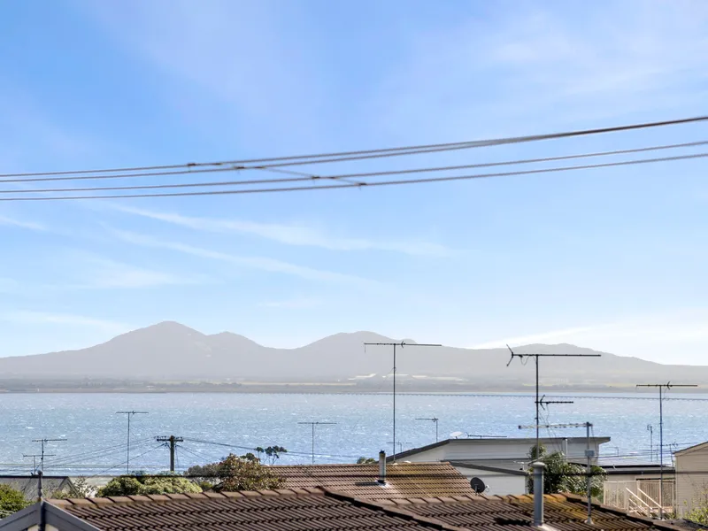 Family Serenity with Exquisite Sunset Views