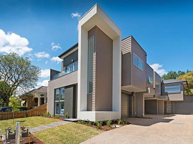 TOWNHOUSE LIVING IN FAIRFIELD’S FINEST