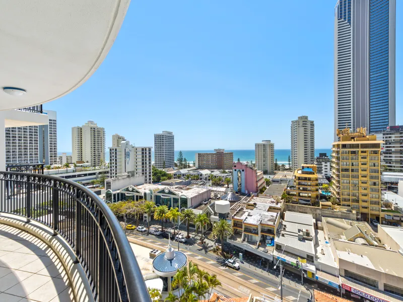 Luxurious Two Bedroom Apartment in the Heart of Surfers Paradise in Chevron Renaissance