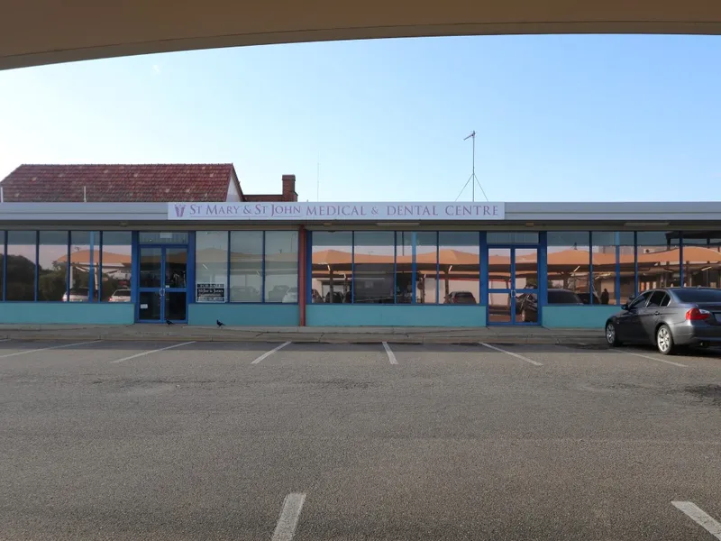 Commercial Investment in Busy Woolworths Complex