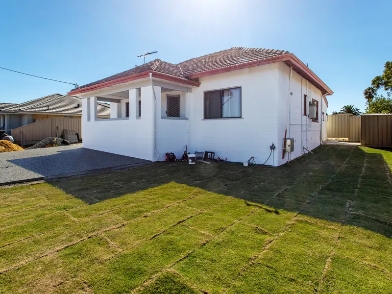 POST WAR CHARACTER HOME IN GREAT LOCATION