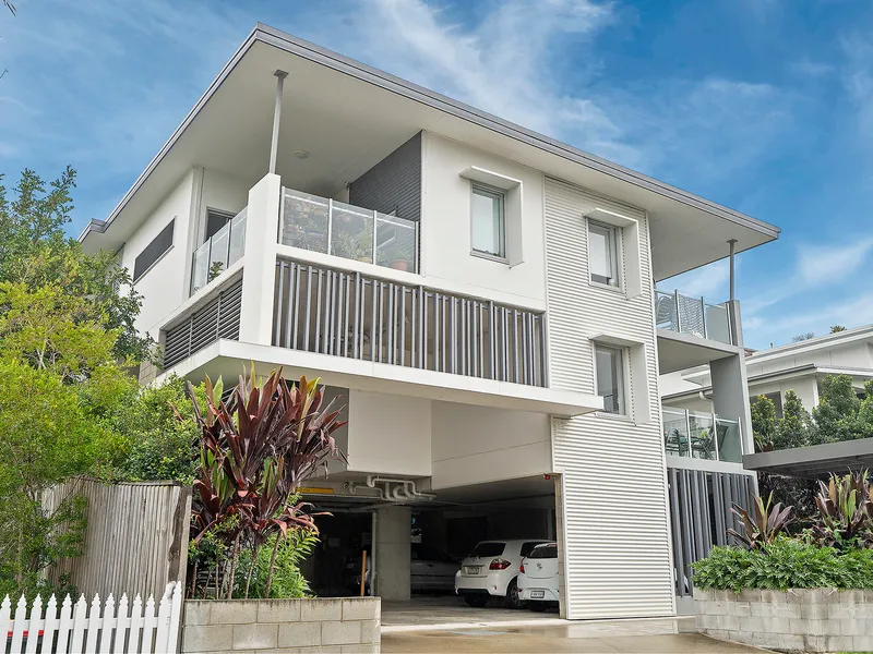 Absolute Versatility, Style, & Convenience 