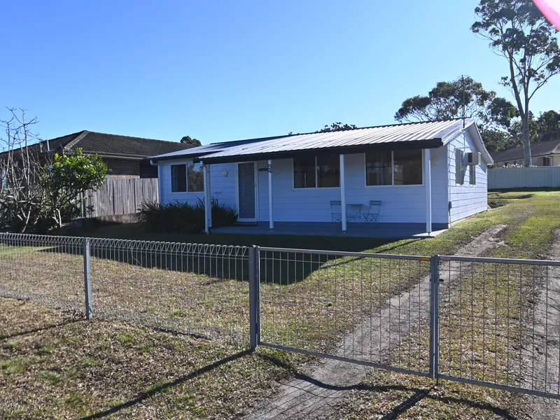 Centrally located to shops and the Bay