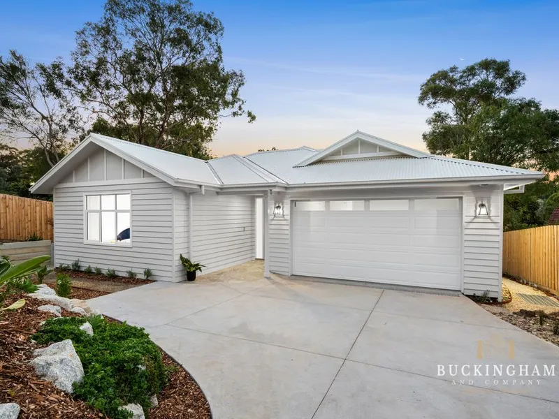 Irresistible Hamptons aesthetic