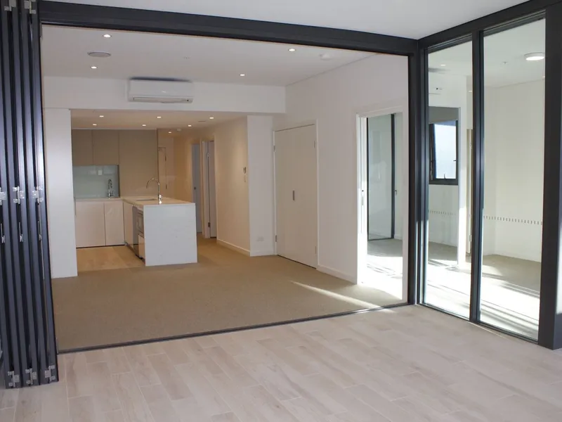 Modern Contemporary 3 Bedroom Apartment in Marina Square