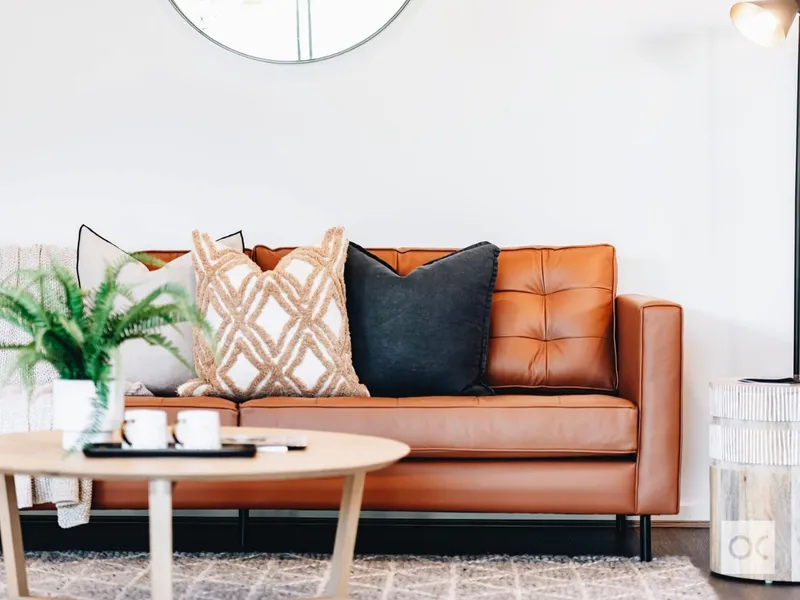 MODERN VILA STYLE COURTYARD HOME