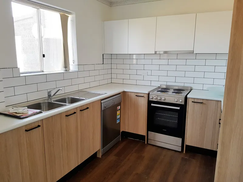 Easy Dampier Living!