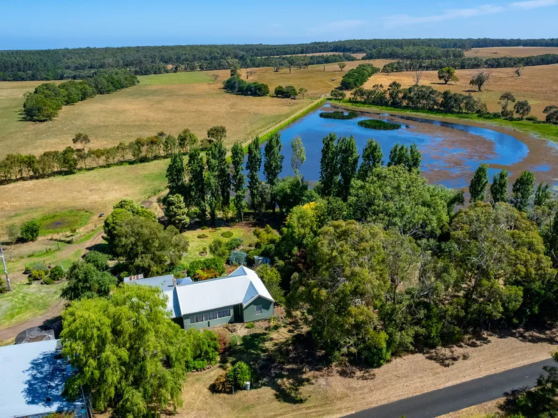 Small Farm & Lifestyle