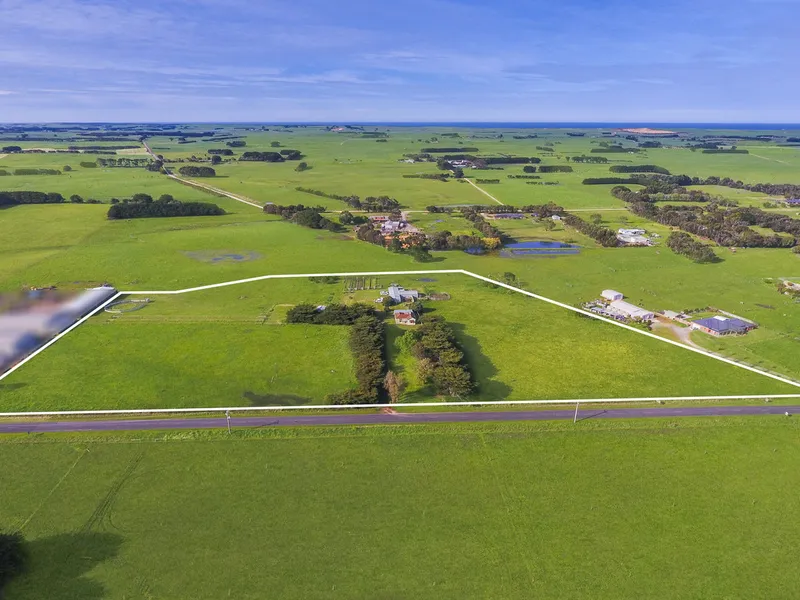 Rare Small Acreage Opportunity