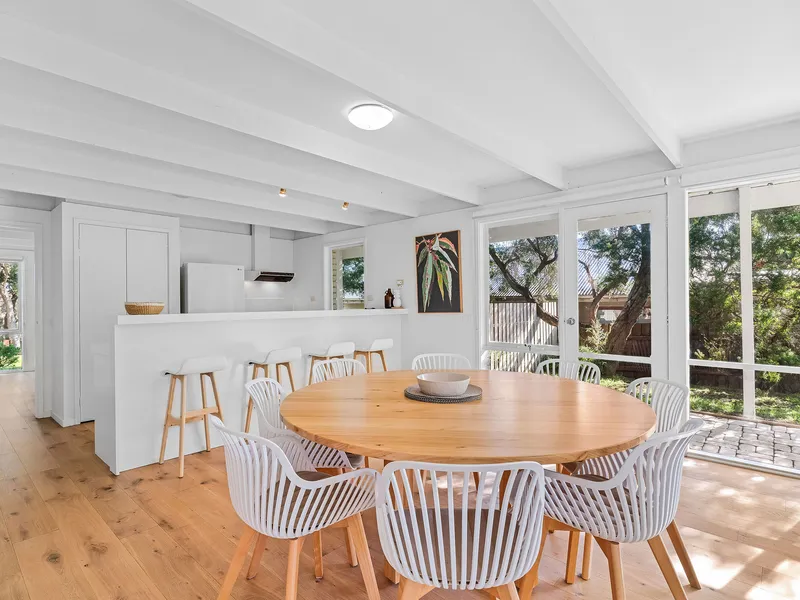 Ultra Chic, only minutes to the bay - Fully Furnished