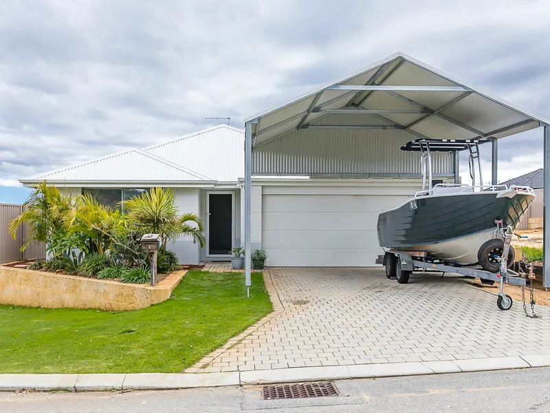 Neat as a pin… Just move in !!!