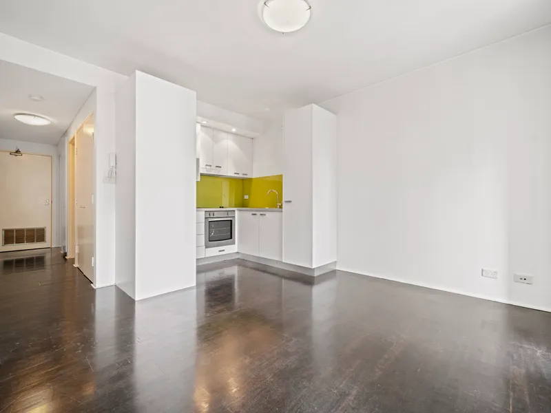 GREAT LOCATION. FANTASTIC RENTAL OPPORTUNITY!