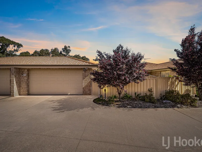 Impressive single level 3 Bedroom Townhouse in Jerrabomberra