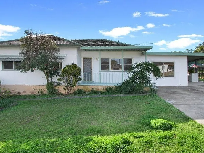 Three Bedroom House, within minutes from Blacktown train station