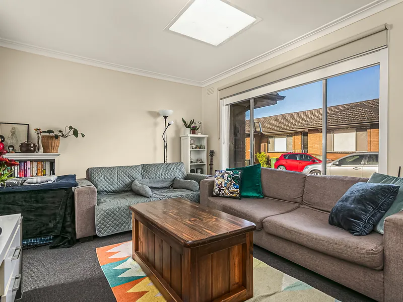 Location, Lifestyle, Enjoy.