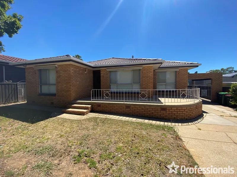 NEAT AND TIDY KOORINGAL HOME!