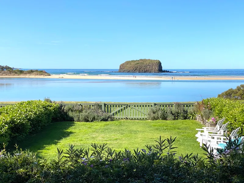 Paradise found - exclusive waterfront Minnamurra