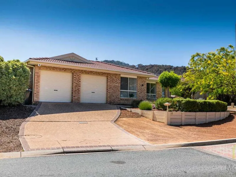 Three Bedroom Family Home in Prime Location