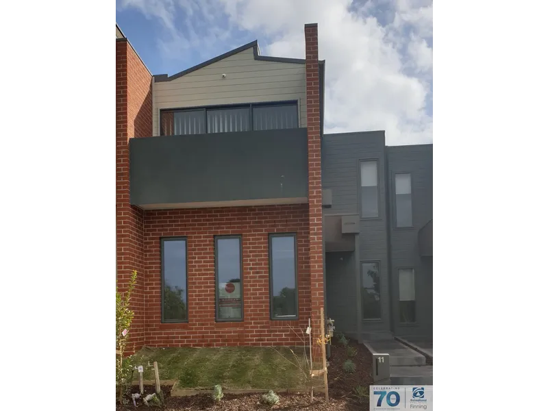 NEAR NEW & WALK TO BOTANIC RIDGE PRIMARY SCHOOL