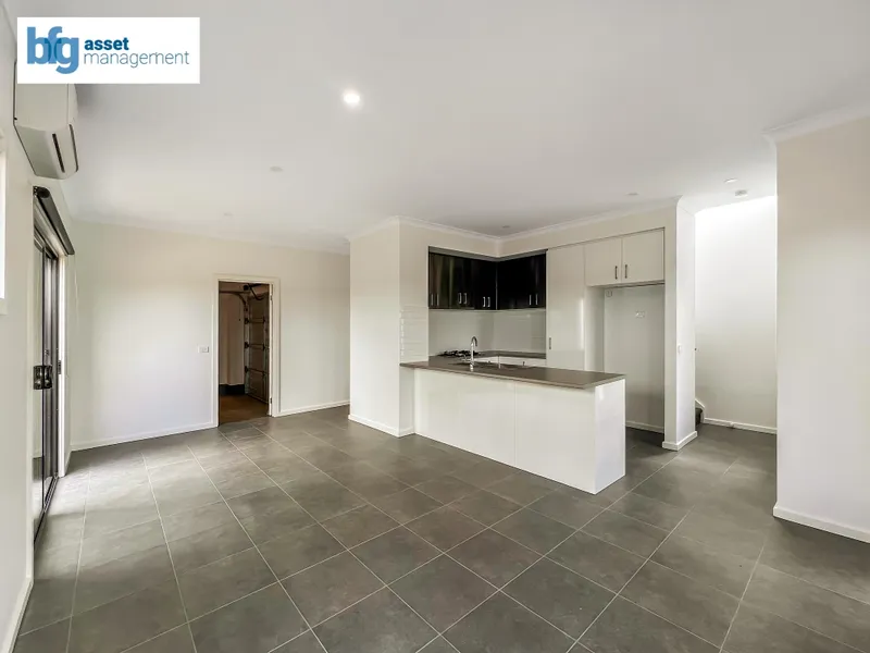 MODERN THREE BEDROOM TOWNHOUSE