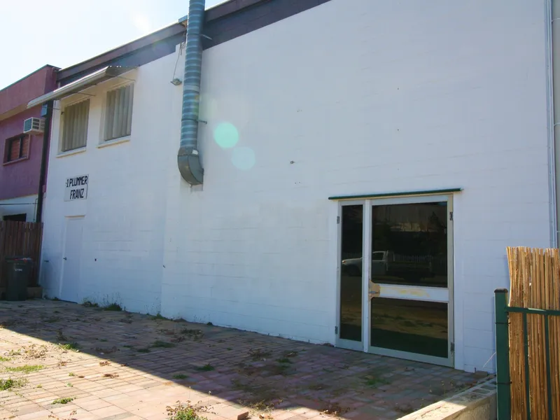 Squash Court - Warehouse - Units
