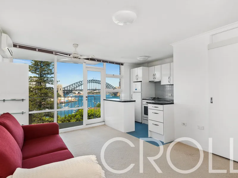 Studio Living with jaw-dropping Harbour views