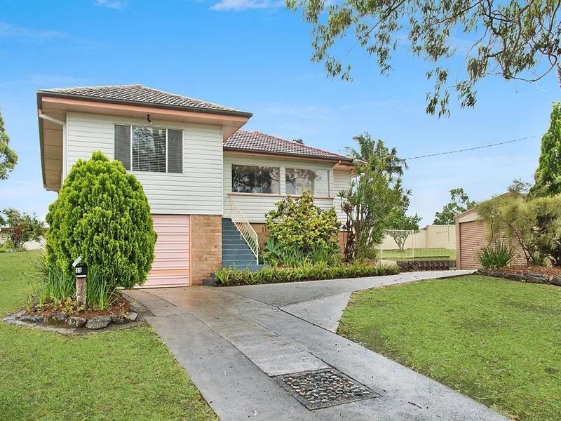 HIGHSET 4 BEDROOM HOME IN GOONELLABAH