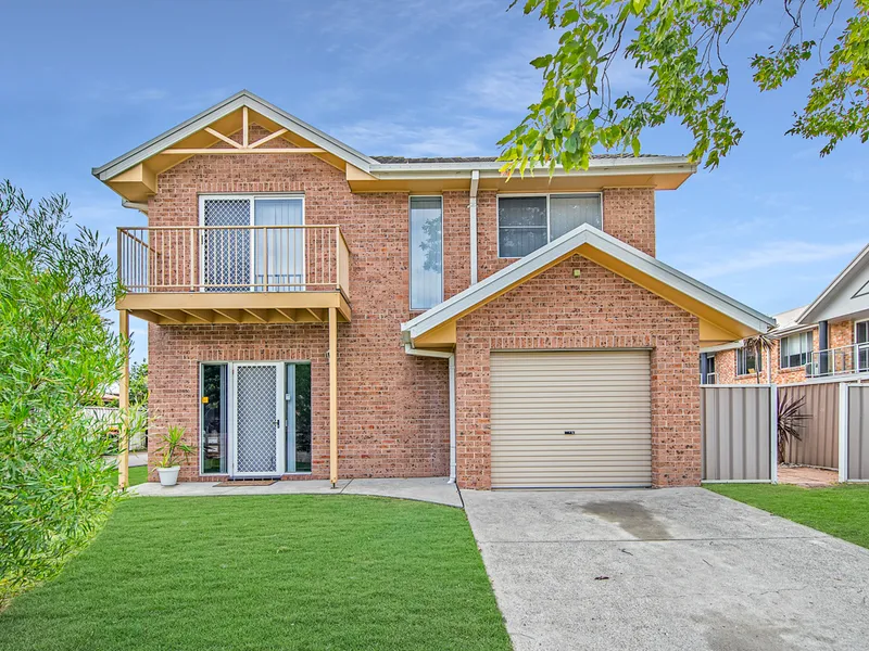 Lifestyle Base in Prized Coastal Position