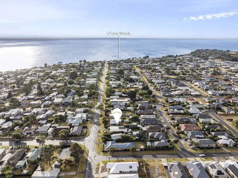 Large Block Home, 650m from the Beach