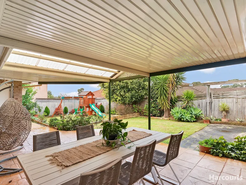 Large family home in court location!