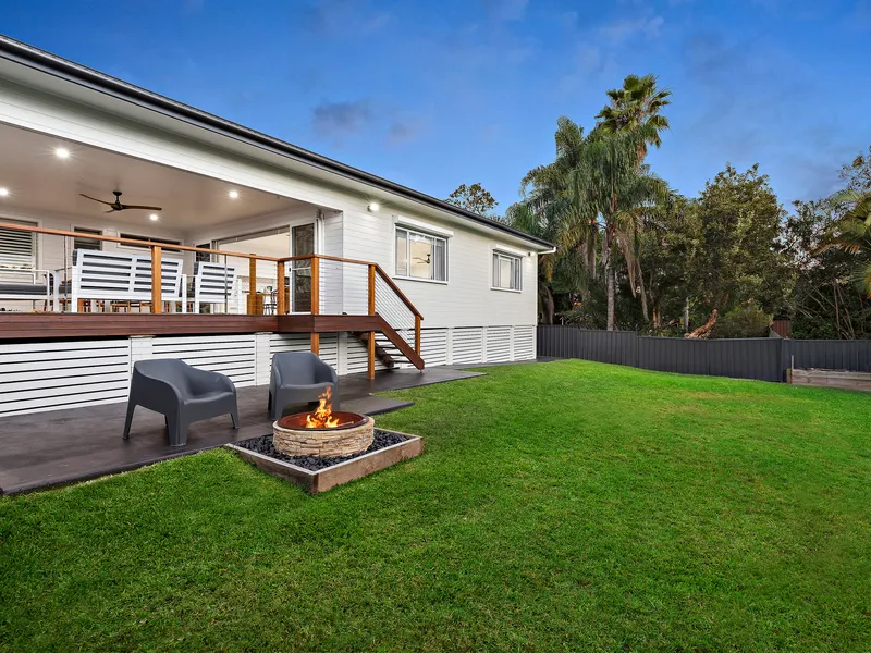 A Masterclass in Luxurious Comfort and Contemporary Style