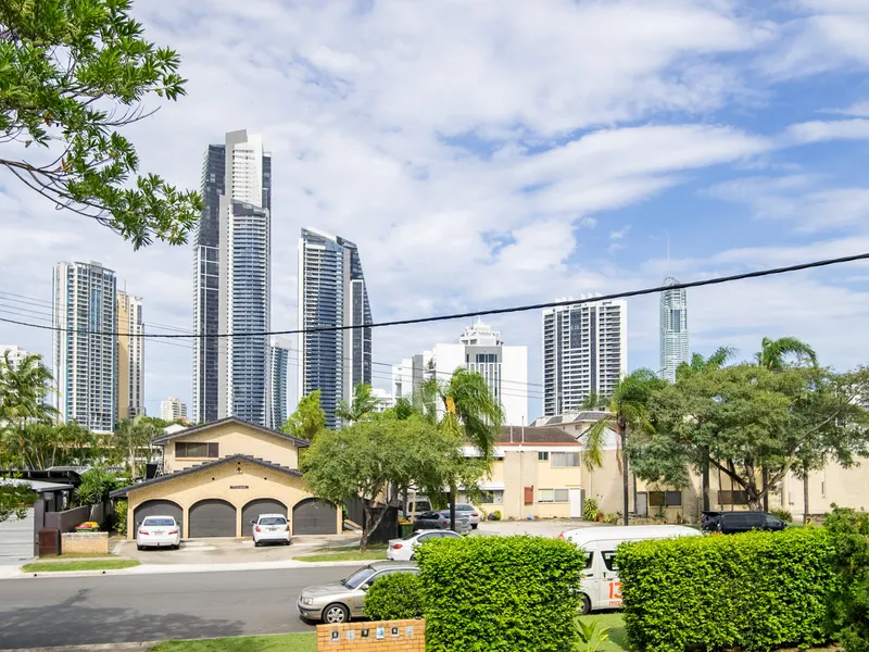 Renovated 2-bedroom apartment in the heart of Chevron Island. Surfers Paradise  Skyline views, walking distance to all Chevron island has to offer.