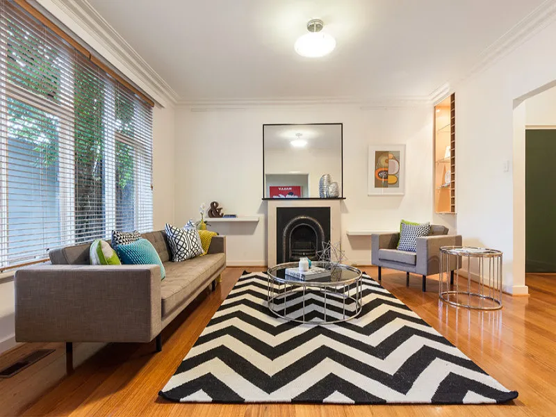 Ground floor, large two bedroom apartment with entertainers courtyard! | HODGES CAULFIELD