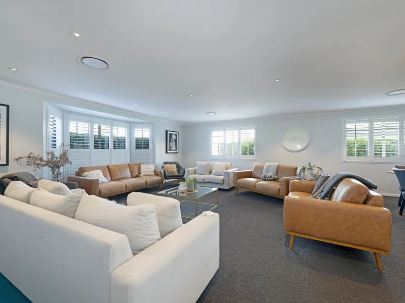 Immaculately Renovated 5 Bedroom Family Home in Established Suburb within Minutes to Hospitals, Shopping Centres, Airport & University