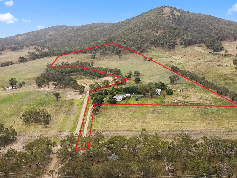 'CLYDE PARK' 42 ACRE'S ON GLENROWAN TOWNSHIP EDGE WITH 4 BEDROOM HOME AND GREAT SCOPE TO VALUE ADD