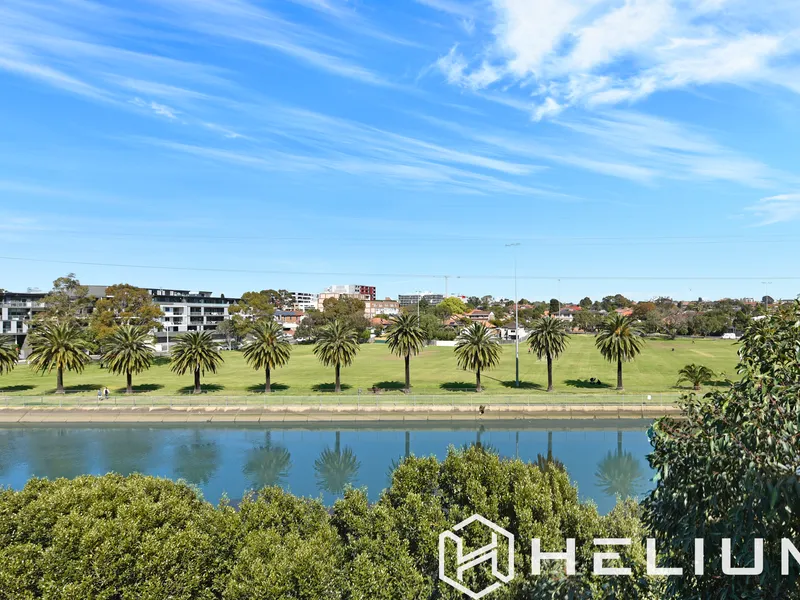 Modern Split Level Apartment with River and Park Views