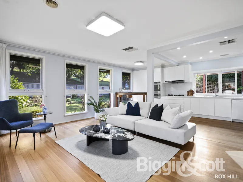 Elegant 4-Bedroom Family Home for Sale – Prime Ringwood East Location