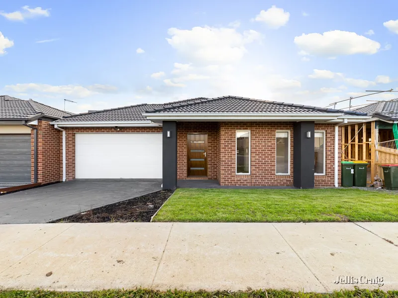 SPACIOUS FAMILY HOME IN NEW ESTATE