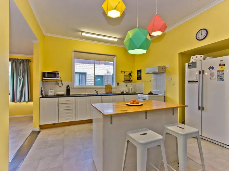 Room for Rent - Convenient Location